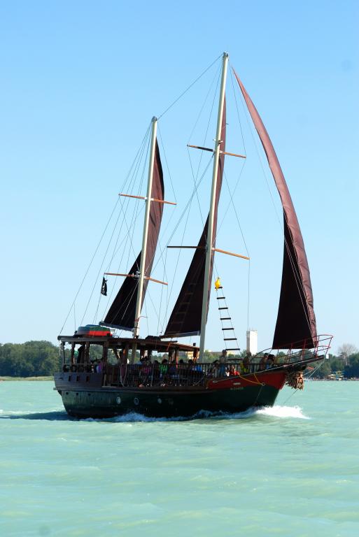 talizm-n-s-tahaj-a-balaton-legnagyobb-k-t-rbocos-vitorl-s-haj-ja